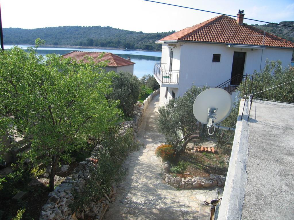 Holiday Home Zeljana Kaprije Exterior photo